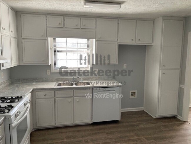Building Photo - 65 Stokes Dr
