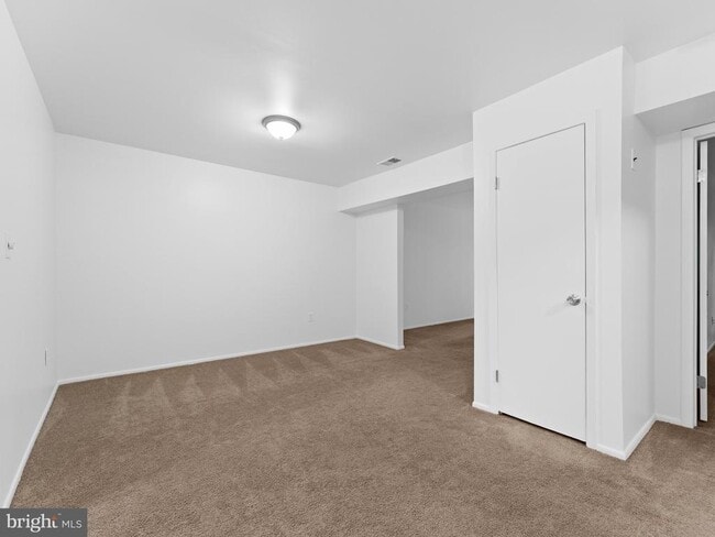 Building Photo - 1809 Silver Ct