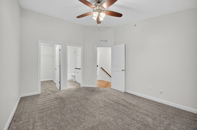 Building Photo - 220 E 37TH St