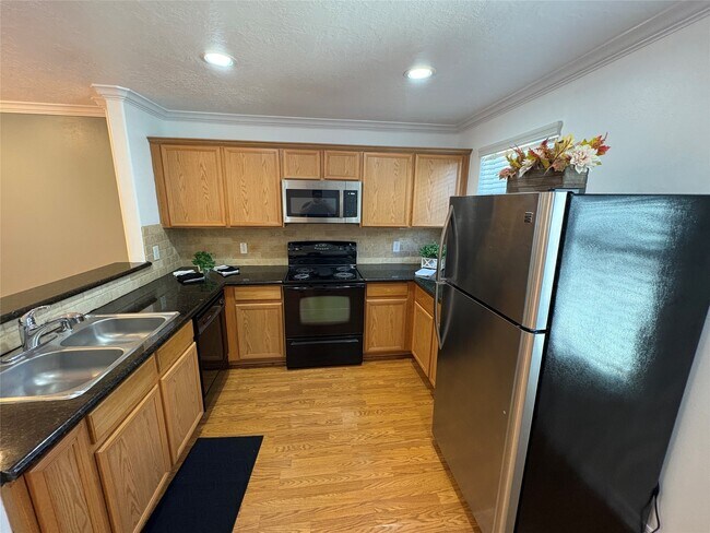 Building Photo - 3710 Sherwood Ln