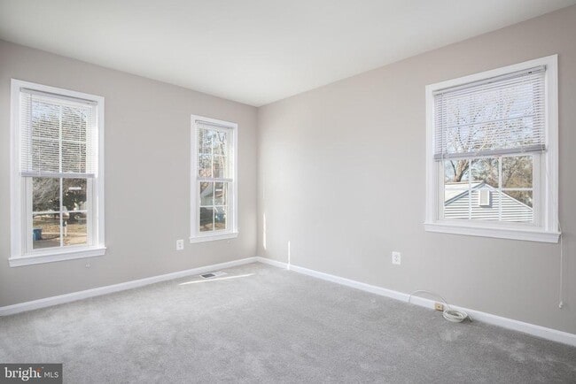 Building Photo - 8000 Rivermont Ct