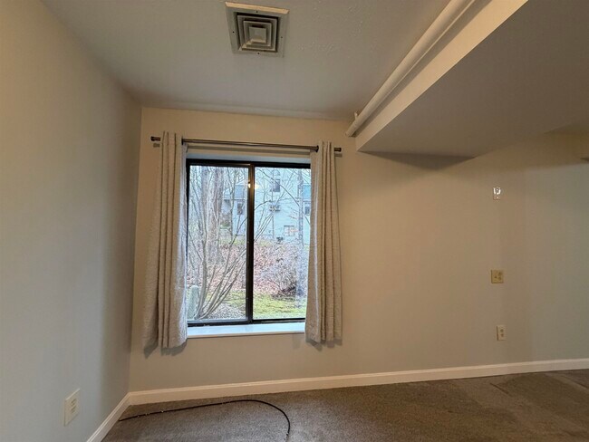 Building Photo - 17 Bayberry Dr