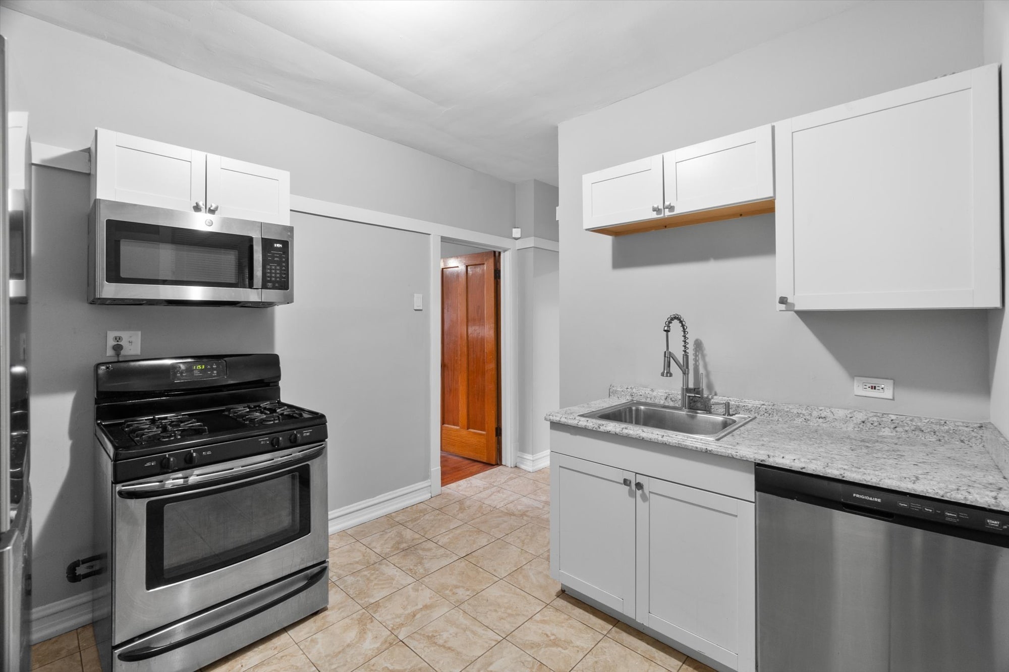 Kitchen - 3139 W School St