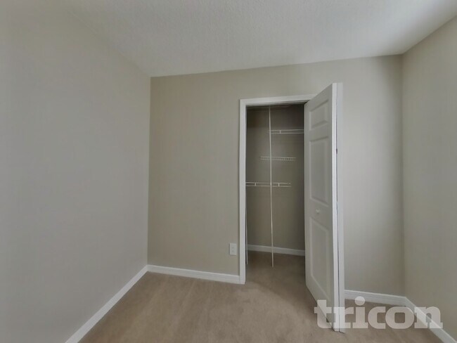 Building Photo - 2388 Kirkwall St