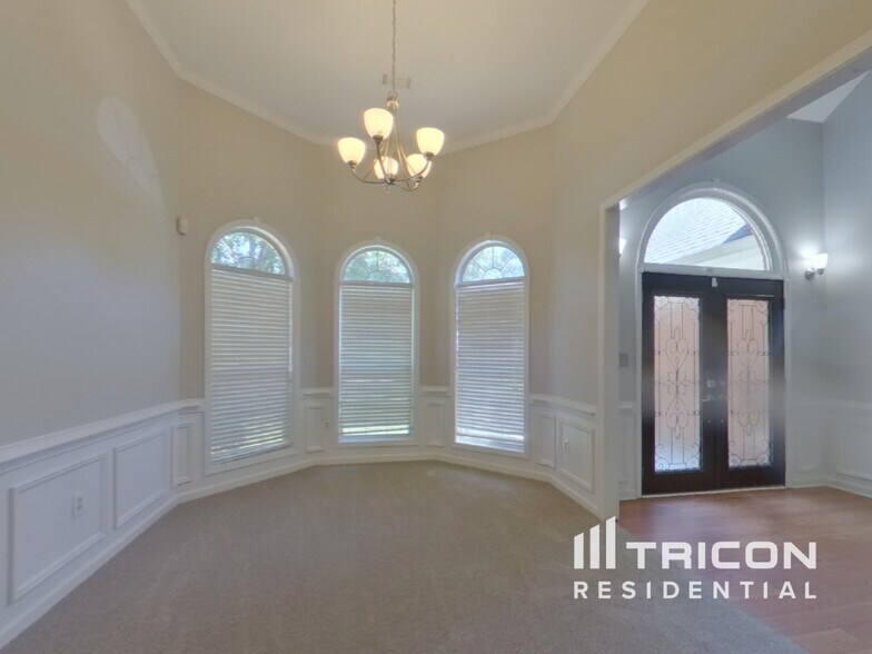 Building Photo - 325 Wisteria Blvd
