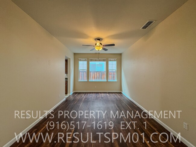 Building Photo - Beautiful 4 Bedroom 3 Bath home