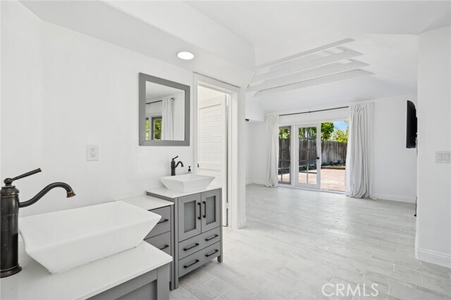 Building Photo - 24291 Los Serranos Dr