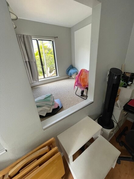 Ground floor bedroom 5, cubby 2 - 75-5810 Olua Plz