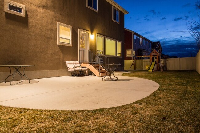 Building Photo - 3360 W Willow Park Dr