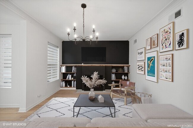 Building Photo - 640 E 51st St