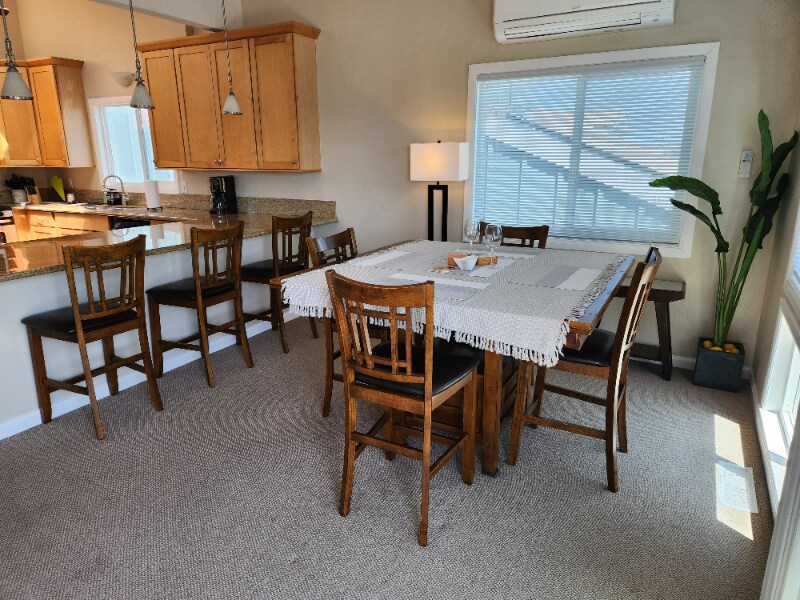 Building Photo - 718 Coronado Ct