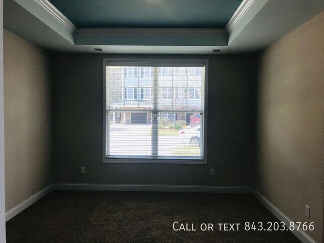 Building Photo - 3647 Bagley Dr