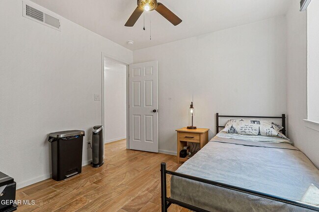 Building Photo - 3936 Tierra Arena Dr