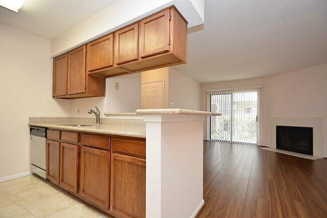 Building Photo - 2120 El Paseo St
