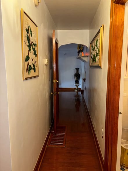 Building Photo - 6411 S 3rd St