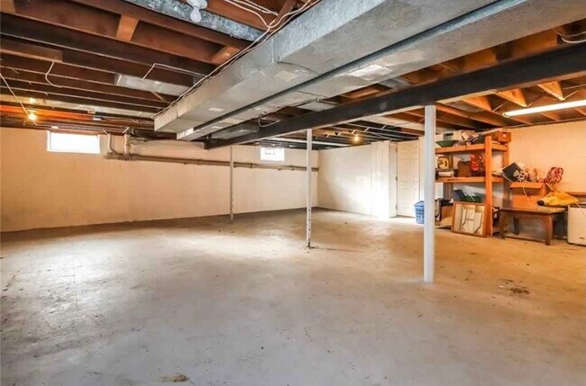 Building Photo - 43 W Craig Hill Dr