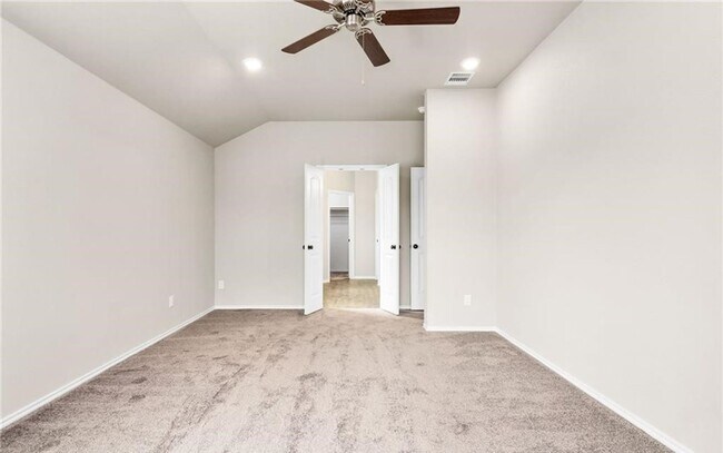 Building Photo - Beautiful Like New Home in Copperas Cove w...