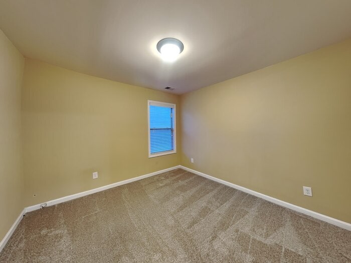 Building Photo - 255 Farm Manor Ct