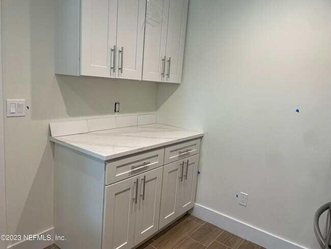 Building Photo - 3111 Sea Hawk Dr