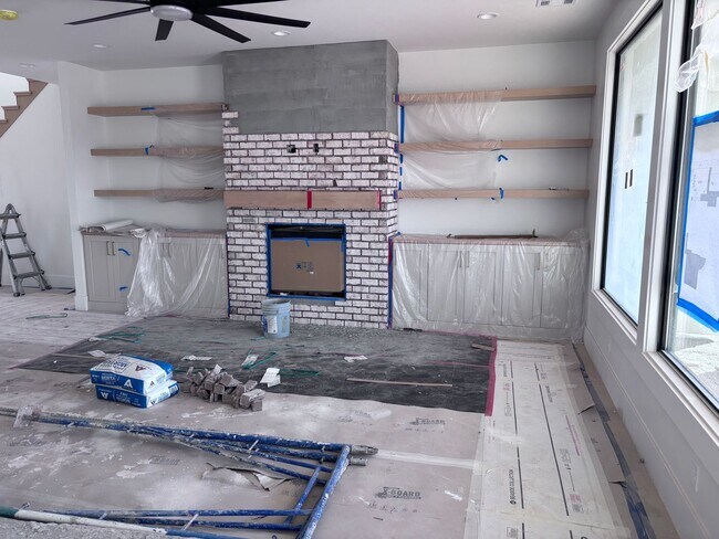 Building Photo - Luxury Living Near Sand Hollow – Spacious Home with RV Garage & Pool!