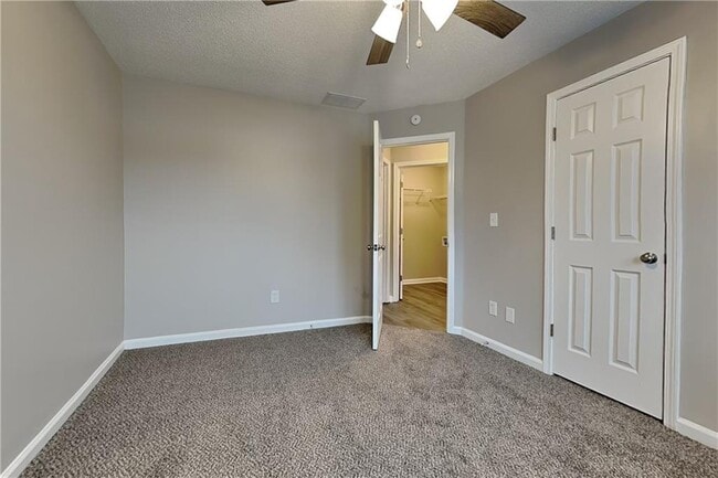 Building Photo - 2075 Beckenham Pl