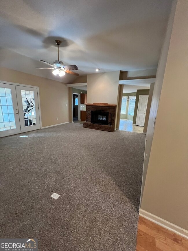 Building Photo - 160 Crystal Ridge Cir