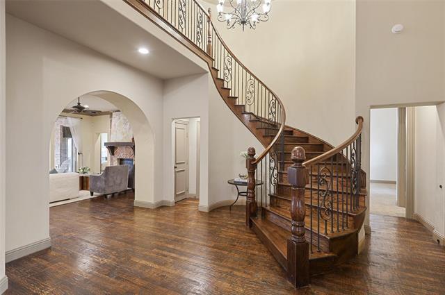 Building Photo - 2408 Lady of the Lake Blvd