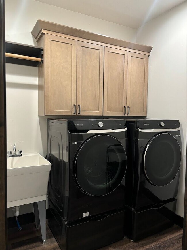 Building Photo - Stunning 4-bedroom, 3-bathroom home in The Ranch Club