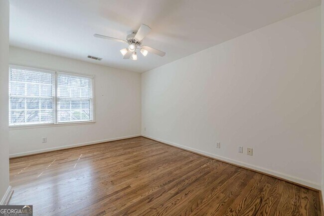 Building Photo - 5274 Wyntercreek Way