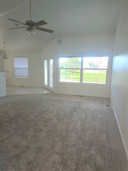 Building Photo - 1335 Monument Ct