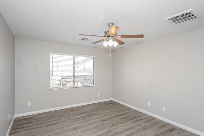 Building Photo - 1932 Basilwood Ct