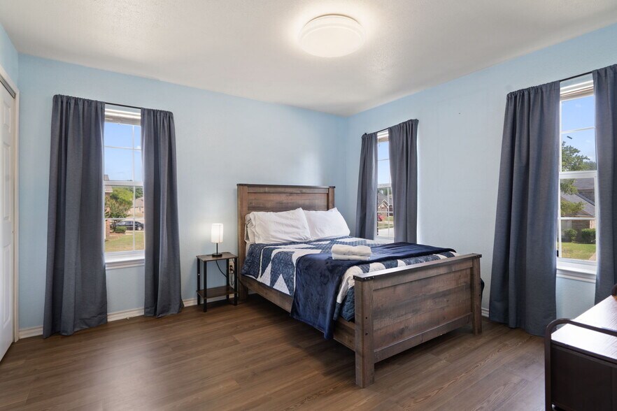 Building Photo - 141 Morningside Dr