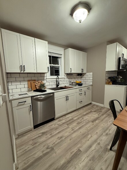 Building Photo - 938 Cogswell St NW