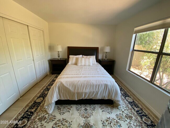 Building Photo - 8884 E Aster Dr