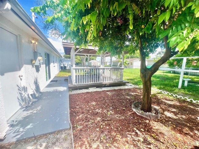 Building Photo - 4626 Taray Ln