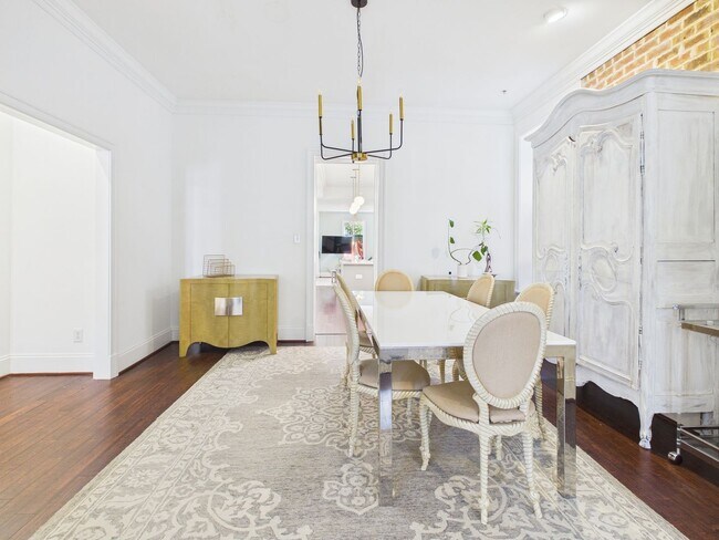 Building Photo - 2235 Venable St