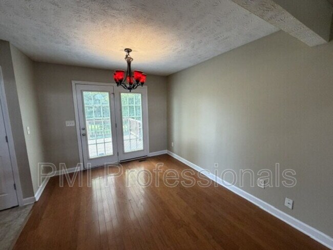 Building Photo - 548 Faxon Ct