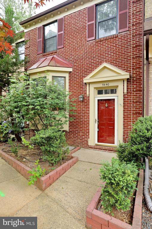 Building Photo - 5440 Barrister Pl