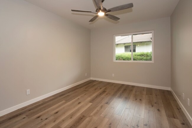 Building Photo - Completely Renovated 2 Bedroom / 1.5 Bath ...