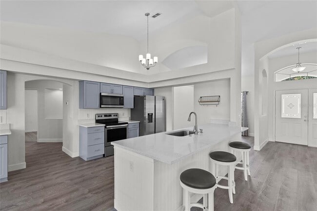 Building Photo - 11490 SW 46th Ave