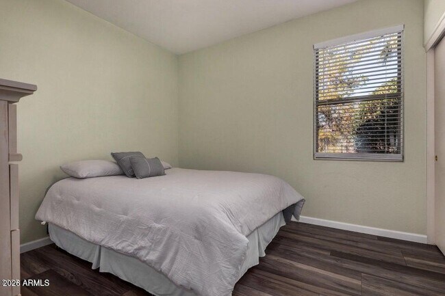 Building Photo - 17709 W Sunbelt Dr