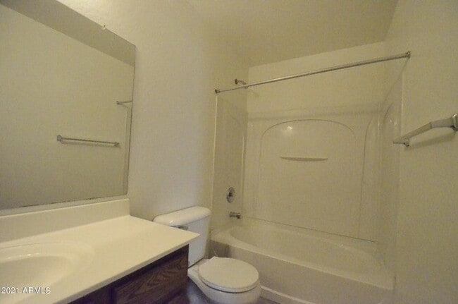 Building Photo - 7022 Cesar St