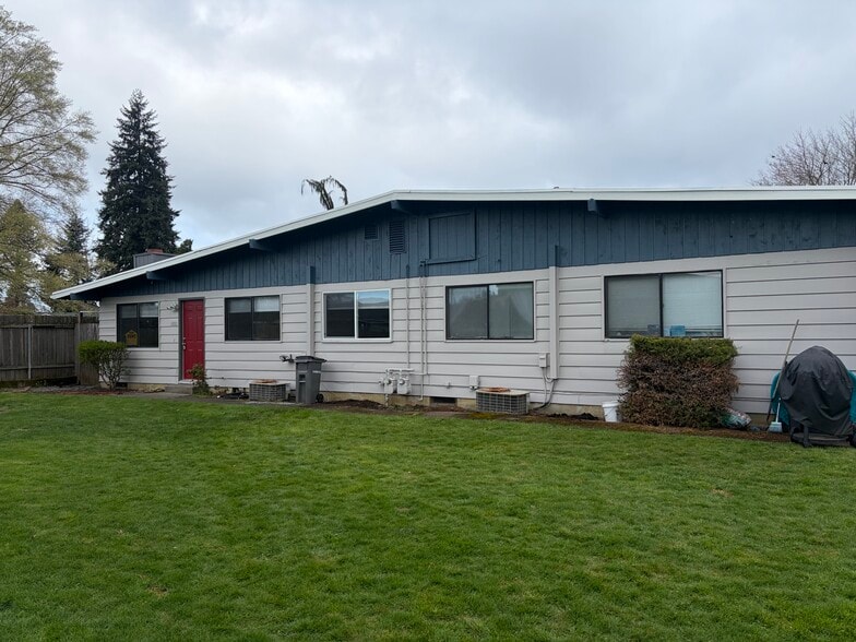 Building Photo - 6810 NW Anderson Ave