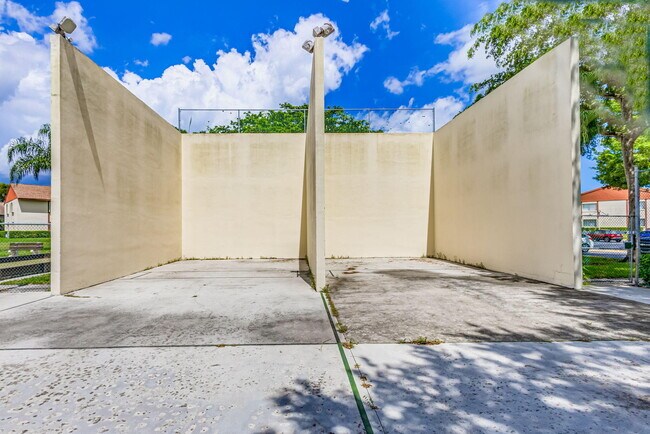 Building Photo - 4992 Sable Pine Cir
