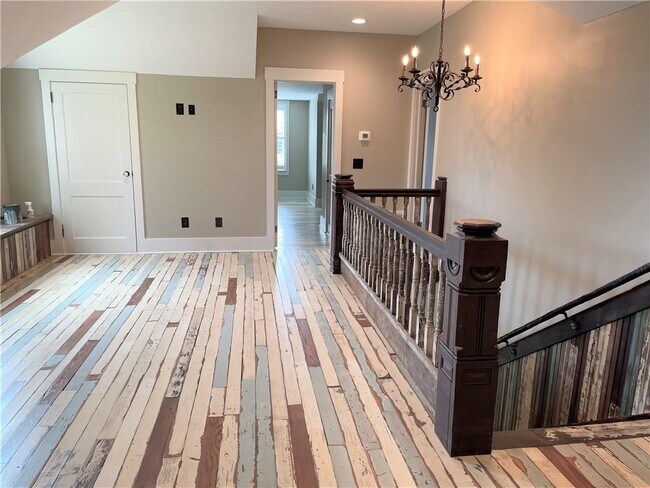 Building Photo - 185 W Moreno St