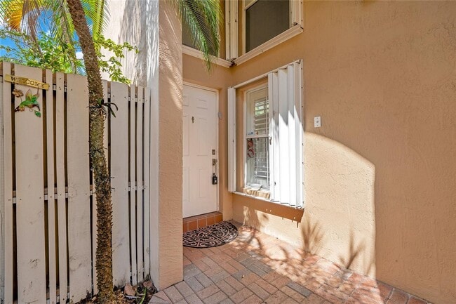 Building Photo - 1840 Sweetbay Way