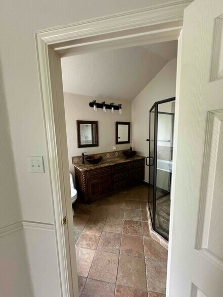 Building Photo - 1630 Cedar Elm Dr