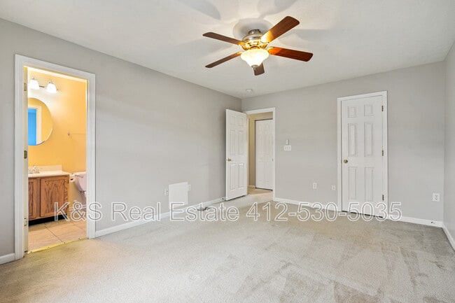 Building Photo - 2711 Canterbury Dr