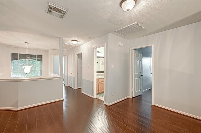 Building Photo - 2214 Falcon Knoll Ln