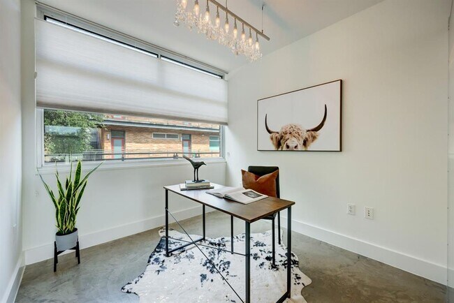 Building Photo - 2205 N Lamar Blvd